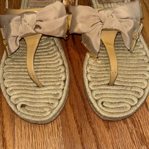 Tory Burch Penny Flat Bow Espadrille Thong Sandal - Picture 10 of 10